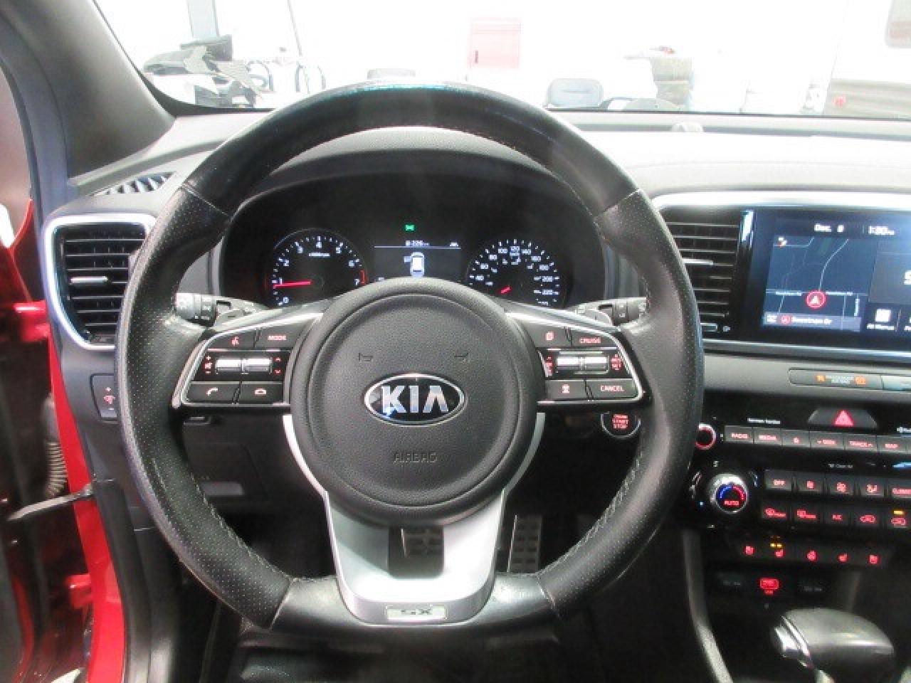 2022 Kia Sportage SX AWD, NAV, ROOF, LEATHER, APPLE/ANDROID, 84K! Photo