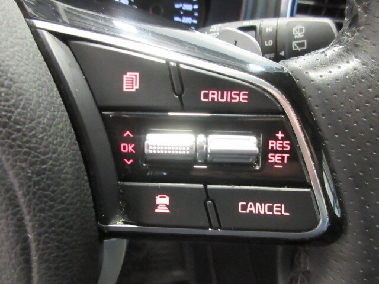 2022 Kia Sportage SX AWD, NAV, ROOF, LEATHER, APPLE/ANDROID, 84K! Photo