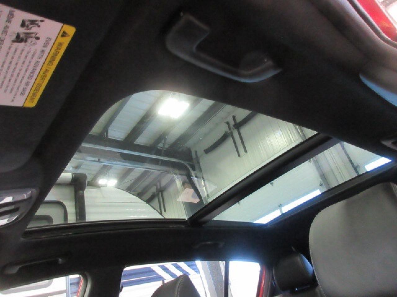 2022 Kia Sportage SX AWD, NAV, ROOF, LEATHER, APPLE/ANDROID, 84K! Photo