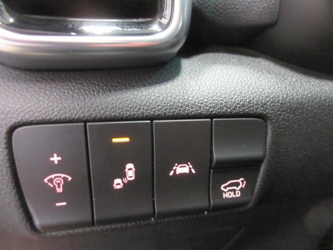 2022 Kia Sportage SX AWD, NAV, ROOF, LEATHER, APPLE/ANDROID, 84K! Photo
