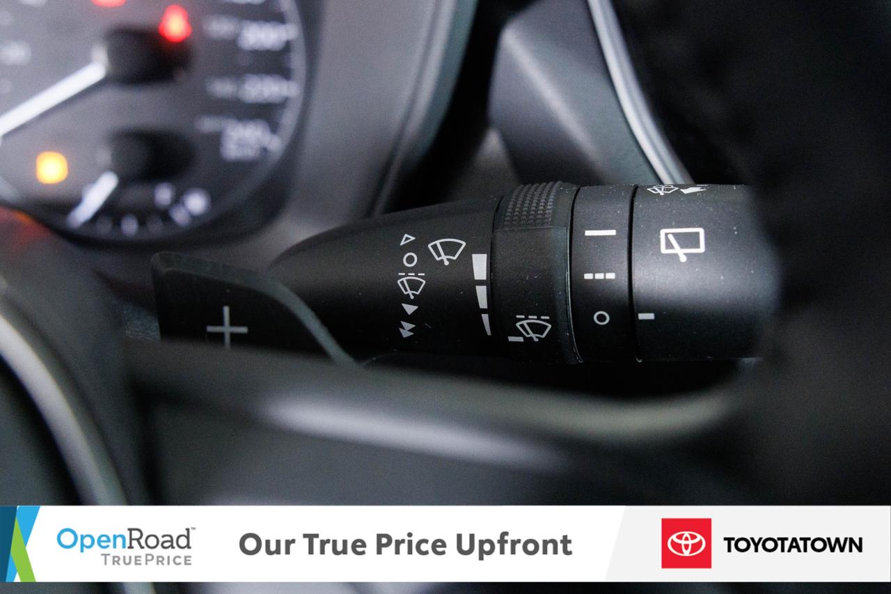 2023 Toyota Corolla Cross SE! CERTIFIED PRE OWNED! ACCIDENT FREE! ELIGIBLE F Photo