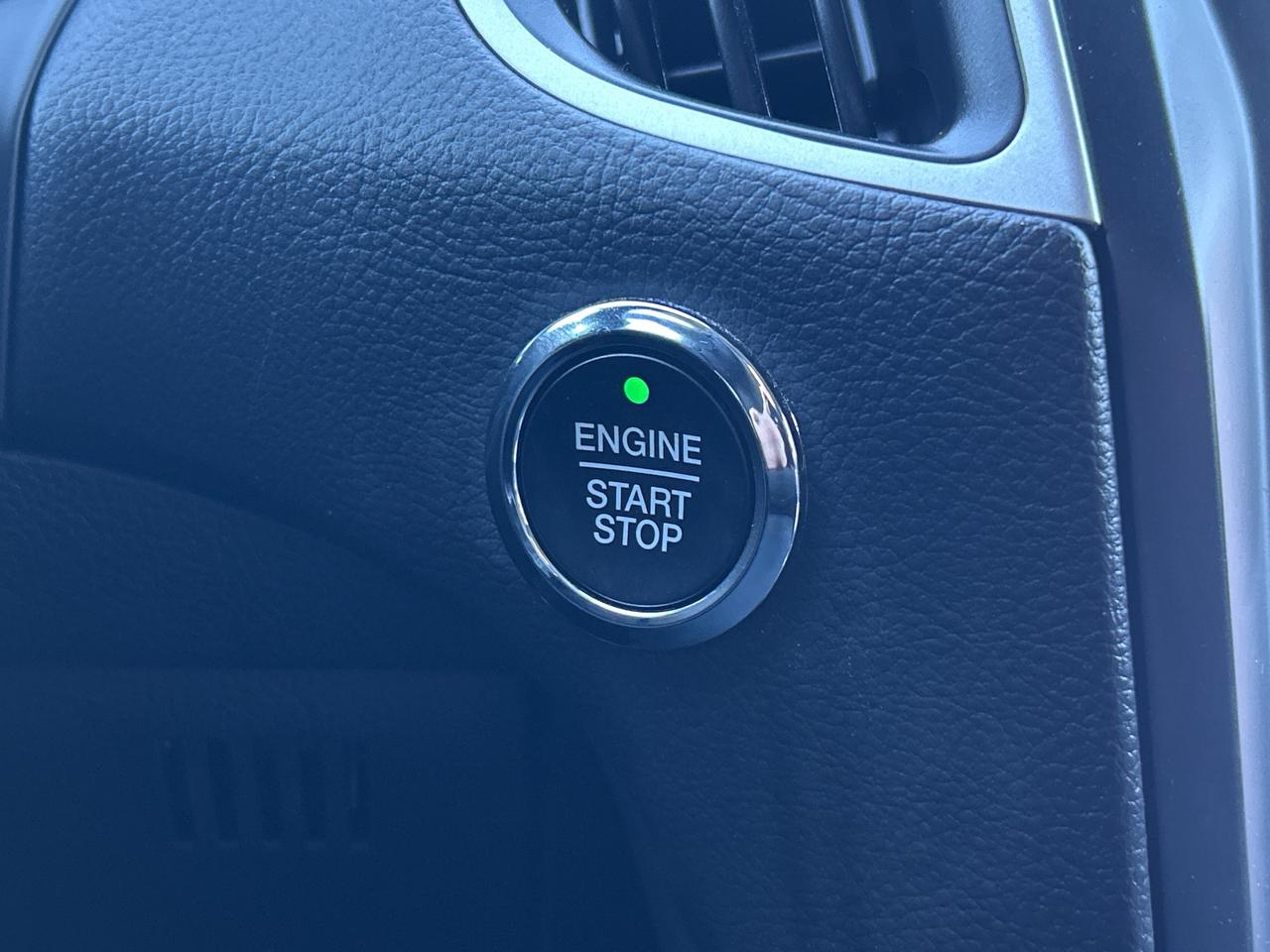 2024 Ford Edge SEL   Clean Carfax Photo