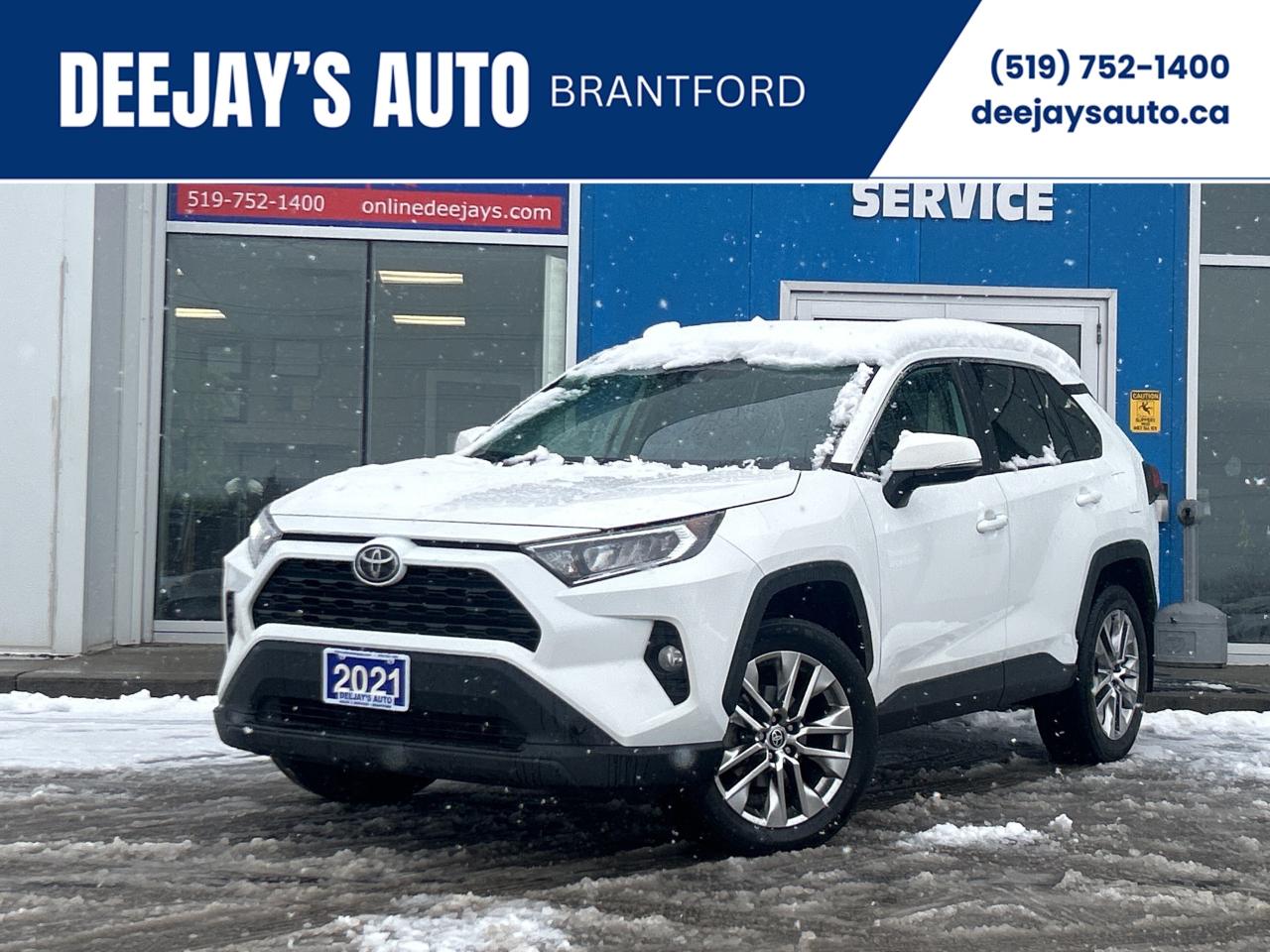 2021 Toyota RAV4 XLE Photo0