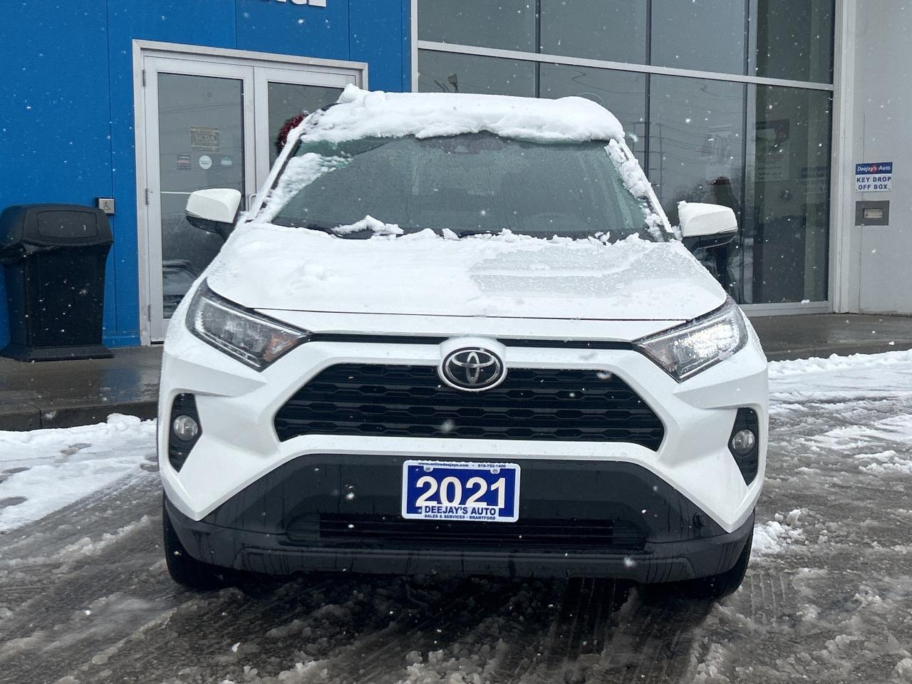 2021 Toyota RAV4 XLE Photo