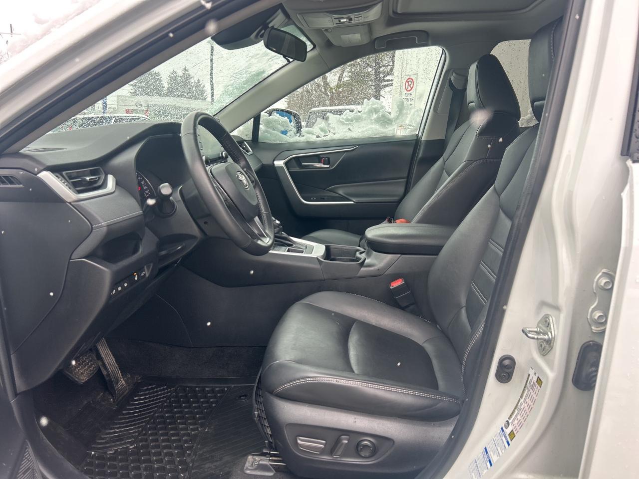 2021 Toyota RAV4 XLE Photo