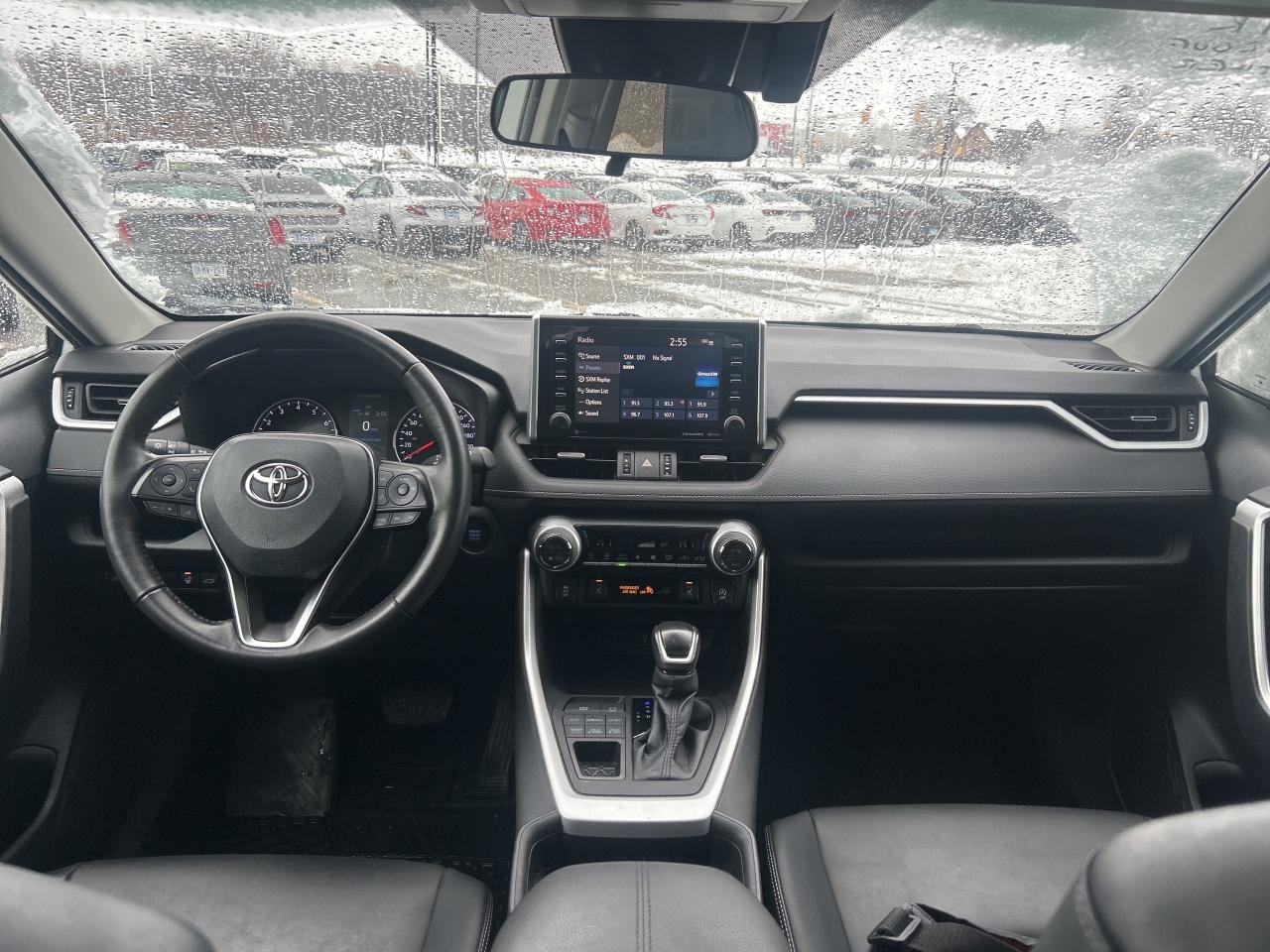 2021 Toyota RAV4 XLE Photo