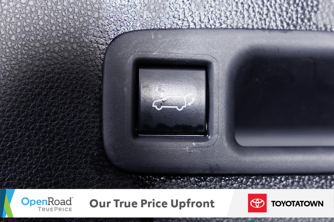 2022 Toyota Highlander XLE! CERTIFIED PRE OWNED! ACCIDENT FREE! ELIGIBLE Photo