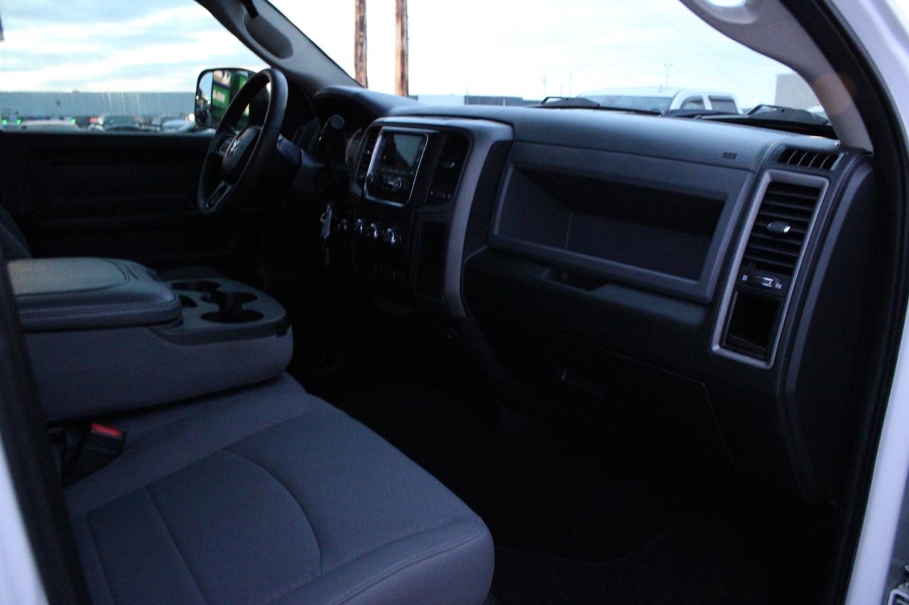 2018 RAM 2500 Tradesman Crew Cab 5.7L 4WD Safety Certified Photo