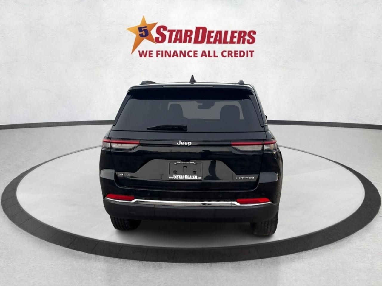 2023 Jeep Grand Cherokee NAV LEATHER HEATED SEATS! WE FINANCE ALL CREDIT! Photo