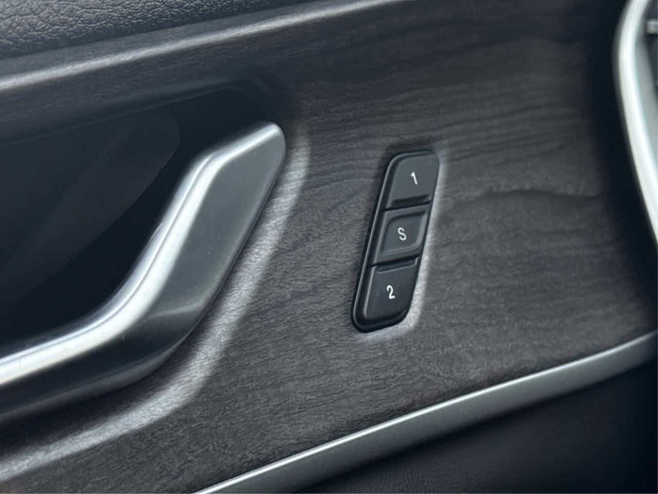 2023 Jeep Grand Cherokee NAV LEATHER HEATED SEATS! WE FINANCE ALL CREDIT! Photo