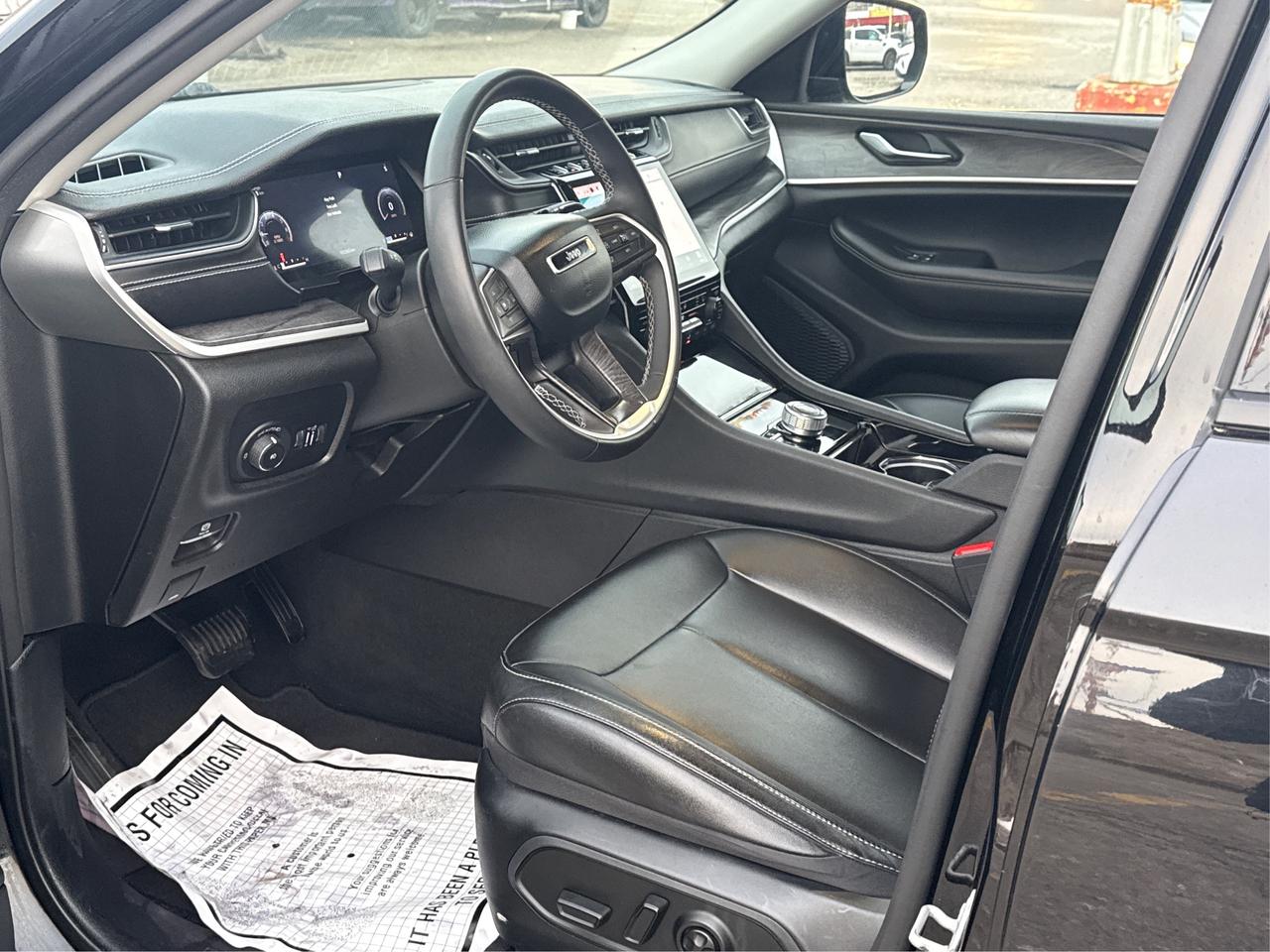 2023 Jeep Grand Cherokee NAV LEATHER HEATED SEATS! WE FINANCE ALL CREDIT! Photo