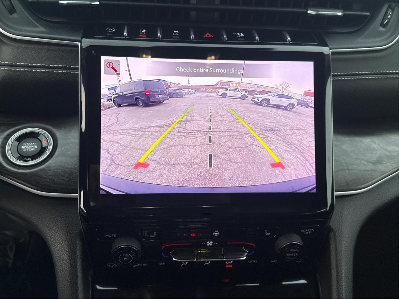 2023 Jeep Grand Cherokee NAV LEATHER HEATED SEATS! WE FINANCE ALL CREDIT! Photo