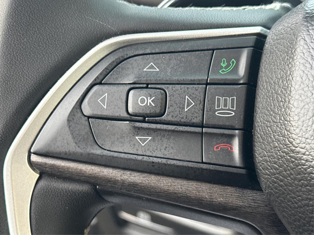 2023 Jeep Grand Cherokee NAV LEATHER HEATED SEATS! WE FINANCE ALL CREDIT! Photo