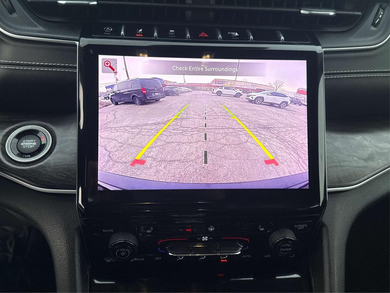 2023 Jeep Grand Cherokee NAV LEATHER VERY CLEAN ! WE FINANCE ALL CREDIT! Photo