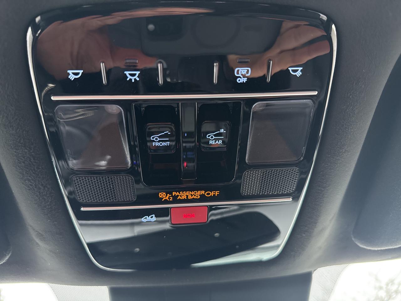 2024 Hyundai Santa Fe Pwr Roof Navi Leather Apple Carplay Photo