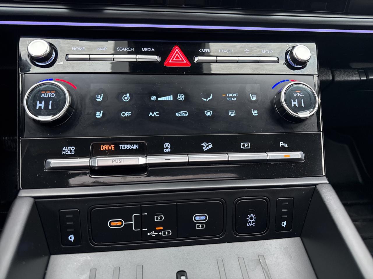 2024 Hyundai Santa Fe ULTIMATE CALLIGRAPHY AWD Photo