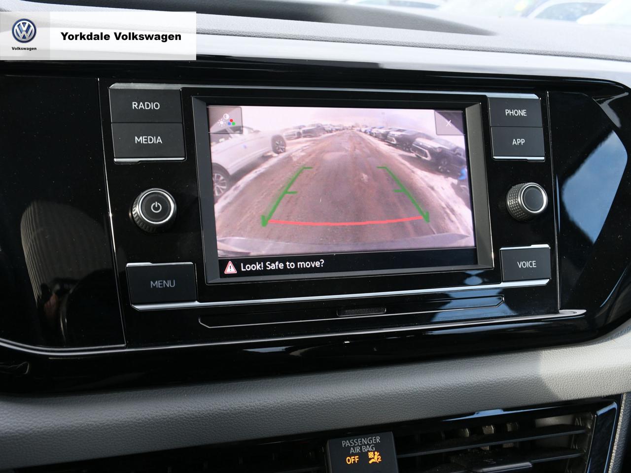 2022 Volkswagen Taos  Photo