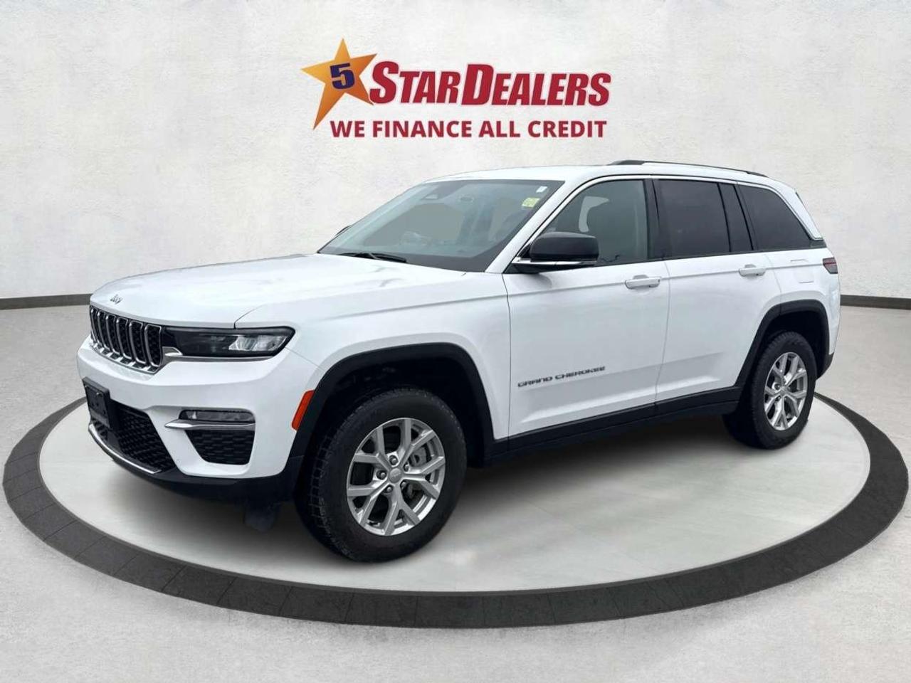 2023 Jeep Grand Cherokee NAV LEATHER VERY CLEAN ! WE FINANCE ALL CREDIT! Photo