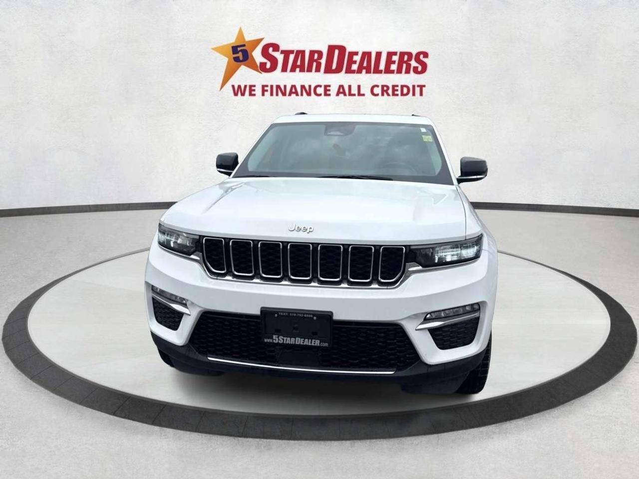 2023 Jeep Grand Cherokee NAV LEATHER VERY CLEAN ! WE FINANCE ALL CREDIT! Photo1
