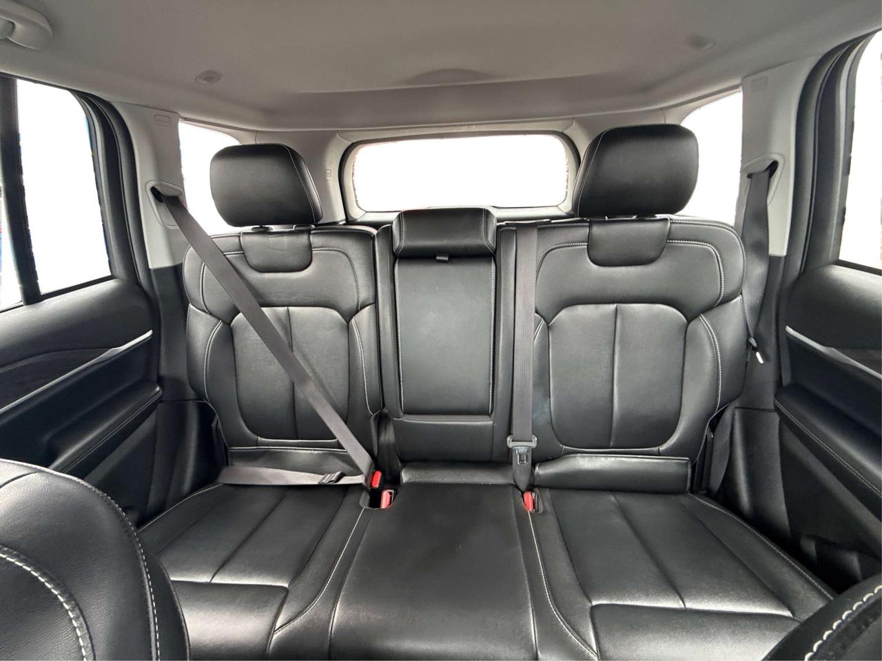 2023 Jeep Grand Cherokee NAV LEATHER VERY CLEAN ! WE FINANCE ALL CREDIT! Photo