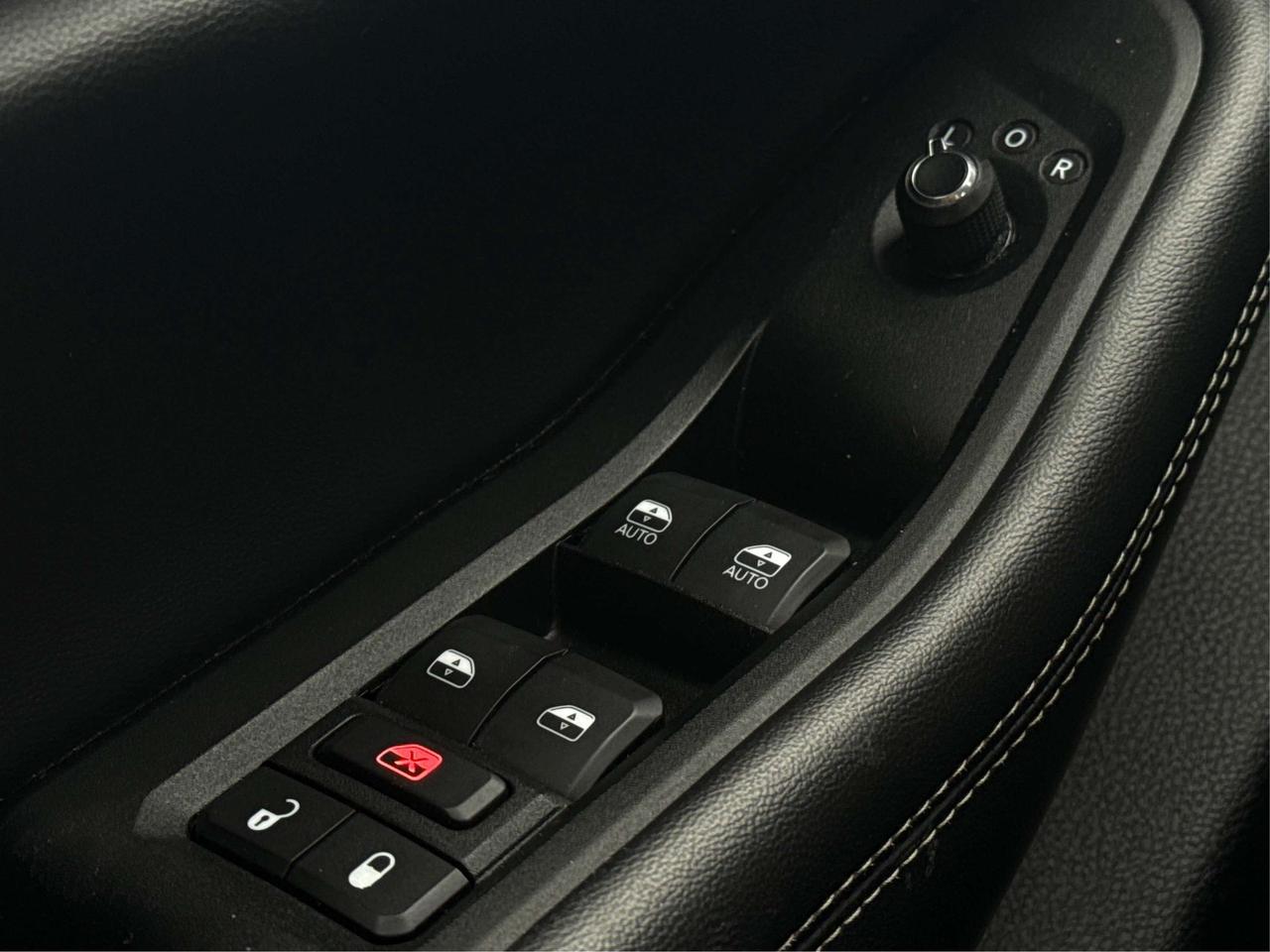2023 Jeep Grand Cherokee NAV LEATHER VERY CLEAN ! WE FINANCE ALL CREDIT! Photo