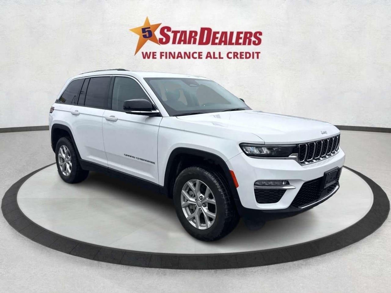 2023 Jeep Grand Cherokee NAV LEATHER VERY CLEAN ! WE FINANCE ALL CREDIT! Photo0