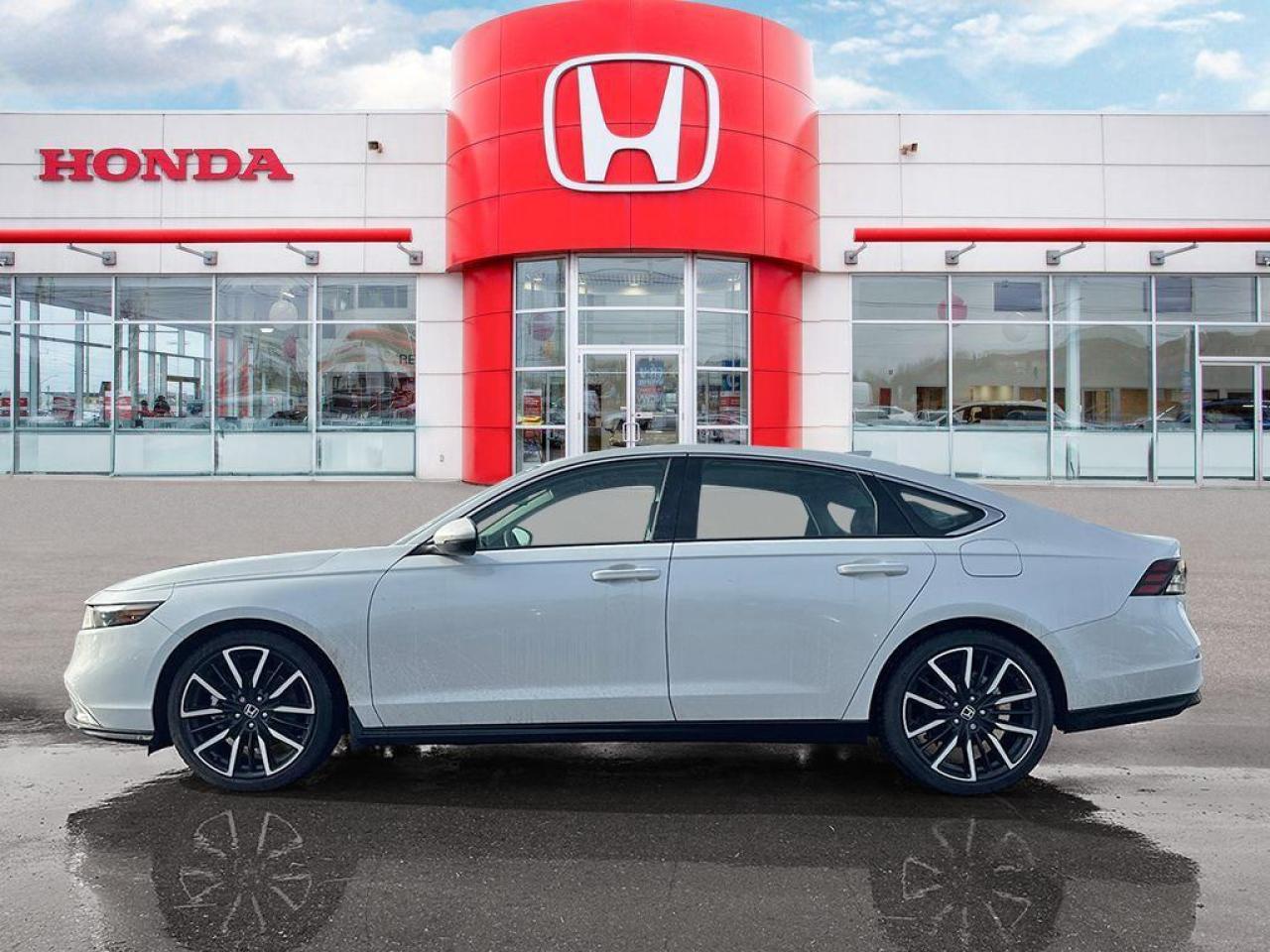 2025 Honda Accord Hybrid TOURING Photo2