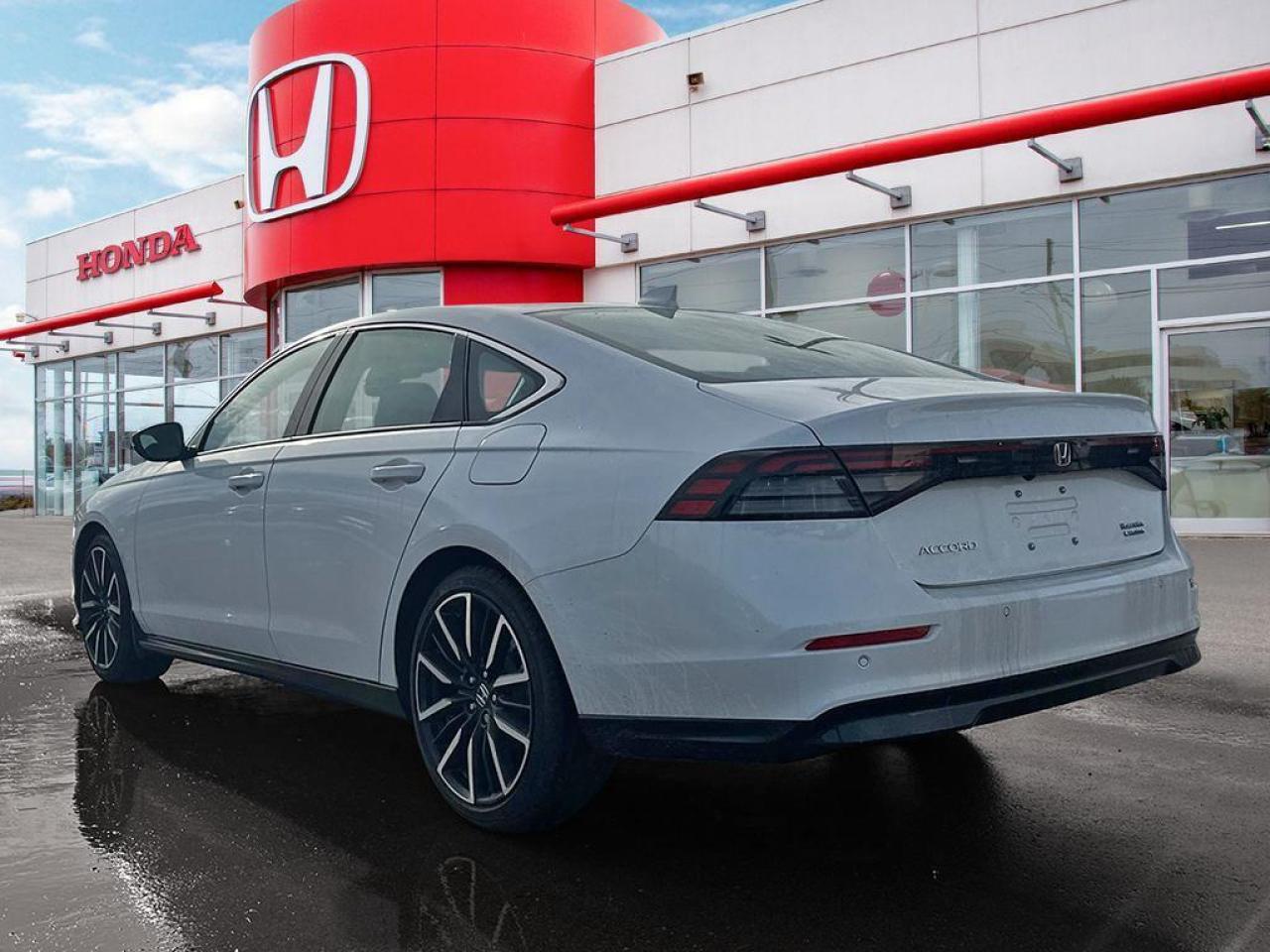 2025 Honda Accord Hybrid TOURING Photo