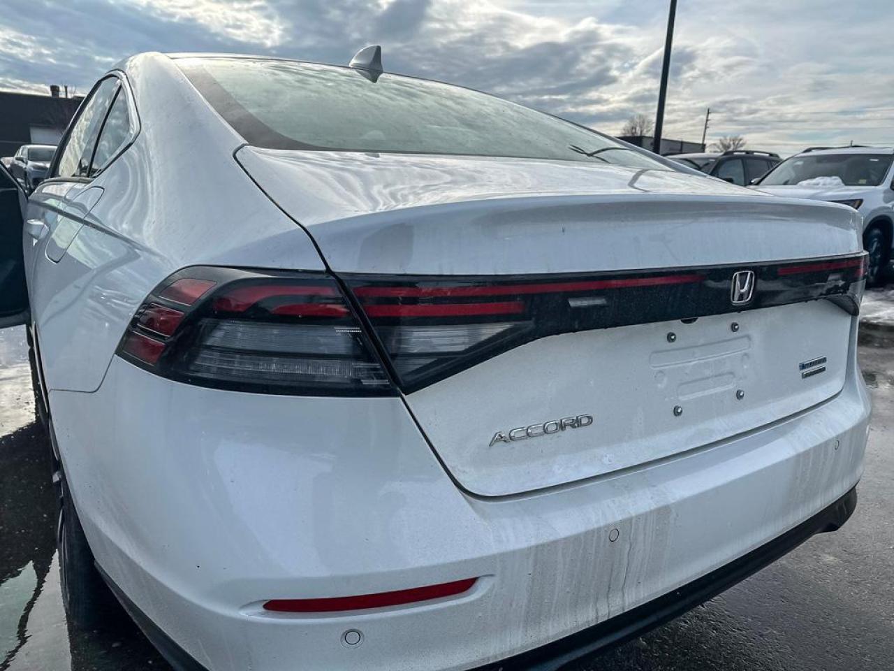 2025 Honda Accord Hybrid TOURING Photo