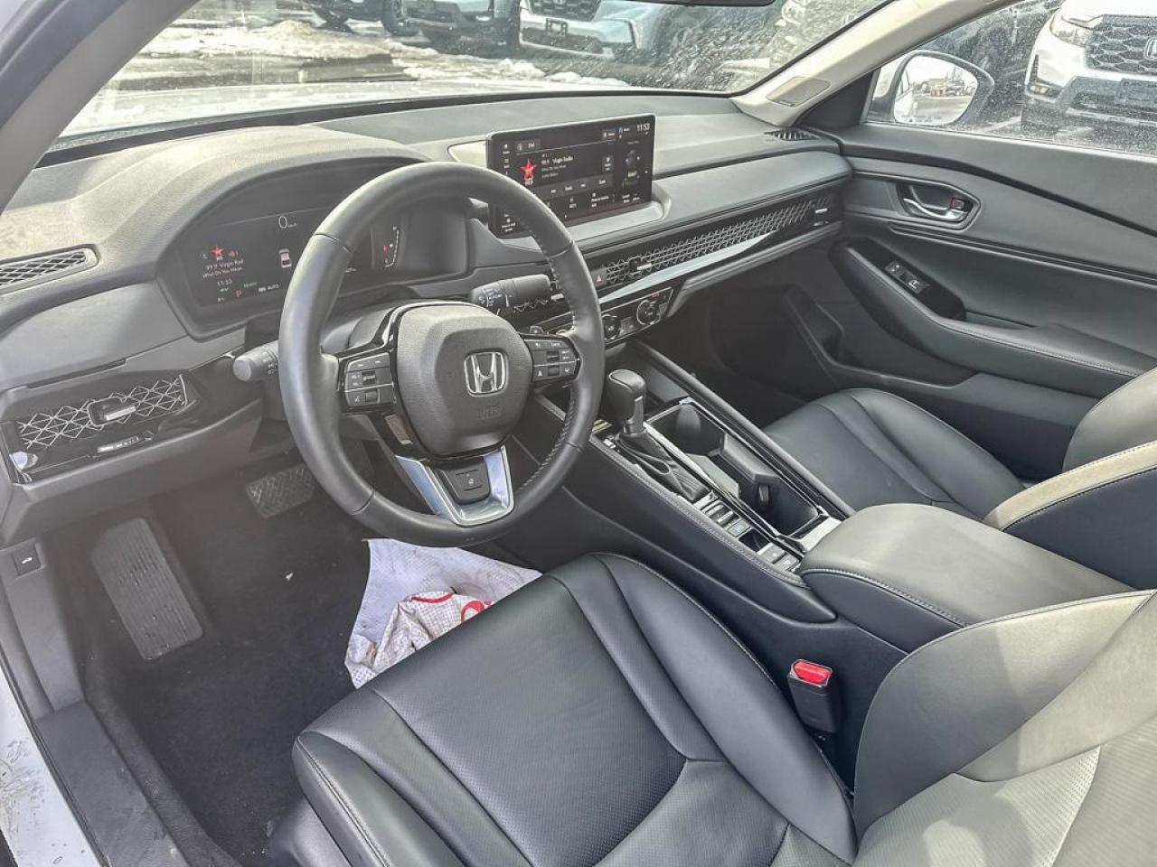 2025 Honda Accord Hybrid TOURING Photo