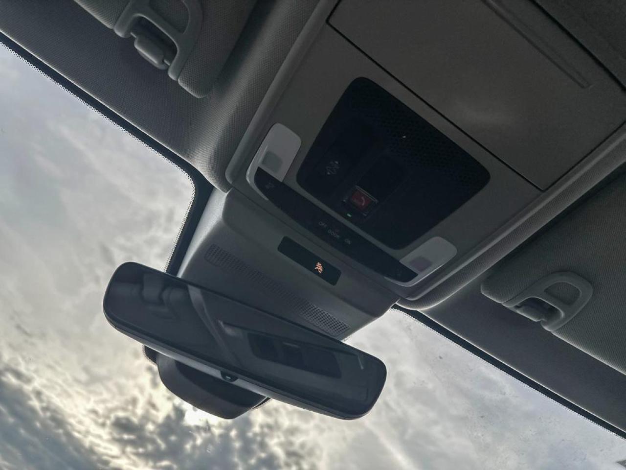 2025 Honda Accord Hybrid TOURING Photo