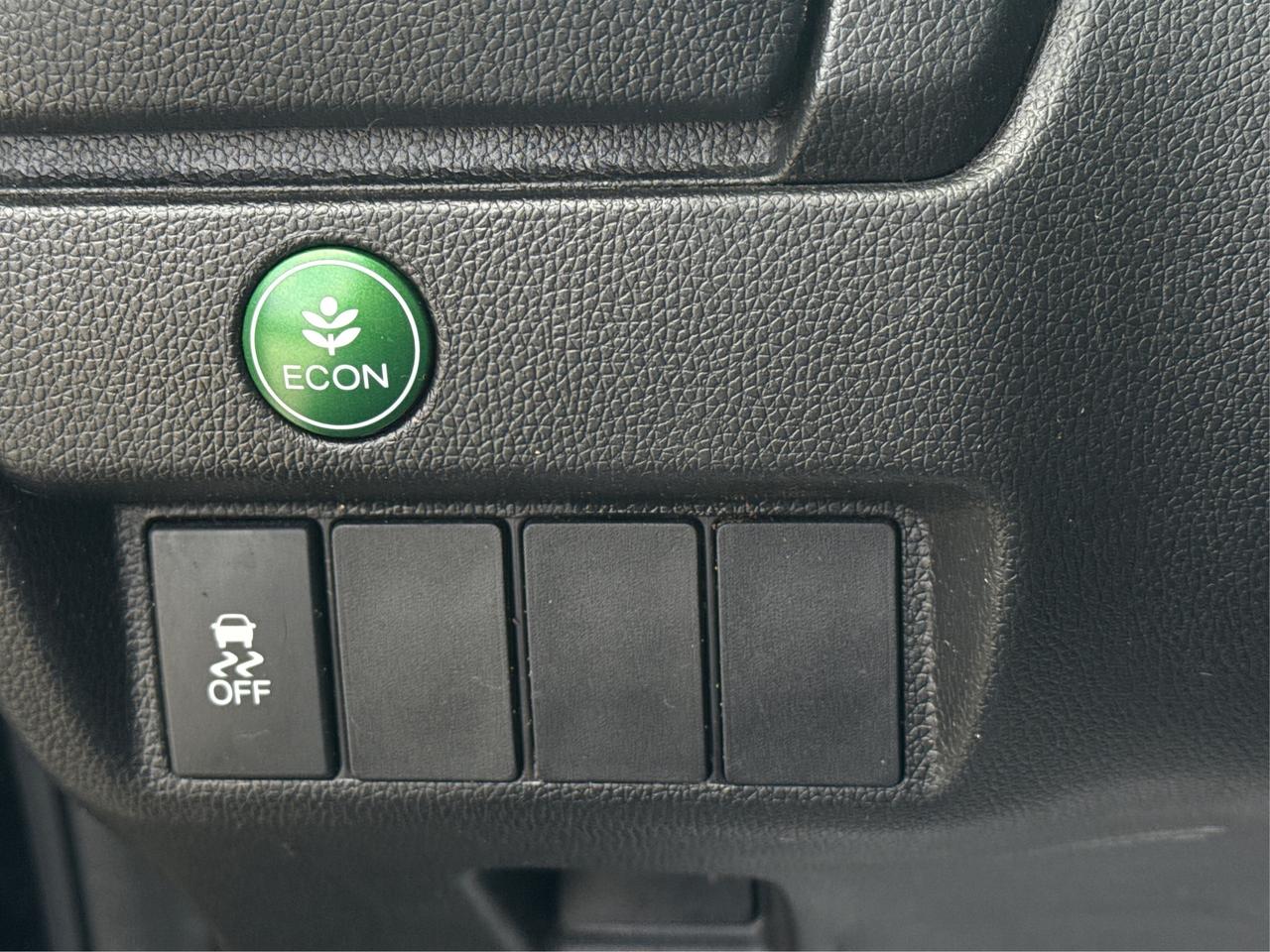 2017 Honda Fit LEATHER SUNROOF CERTIFIED  WE FINANCE ALL CREDIT! Photo