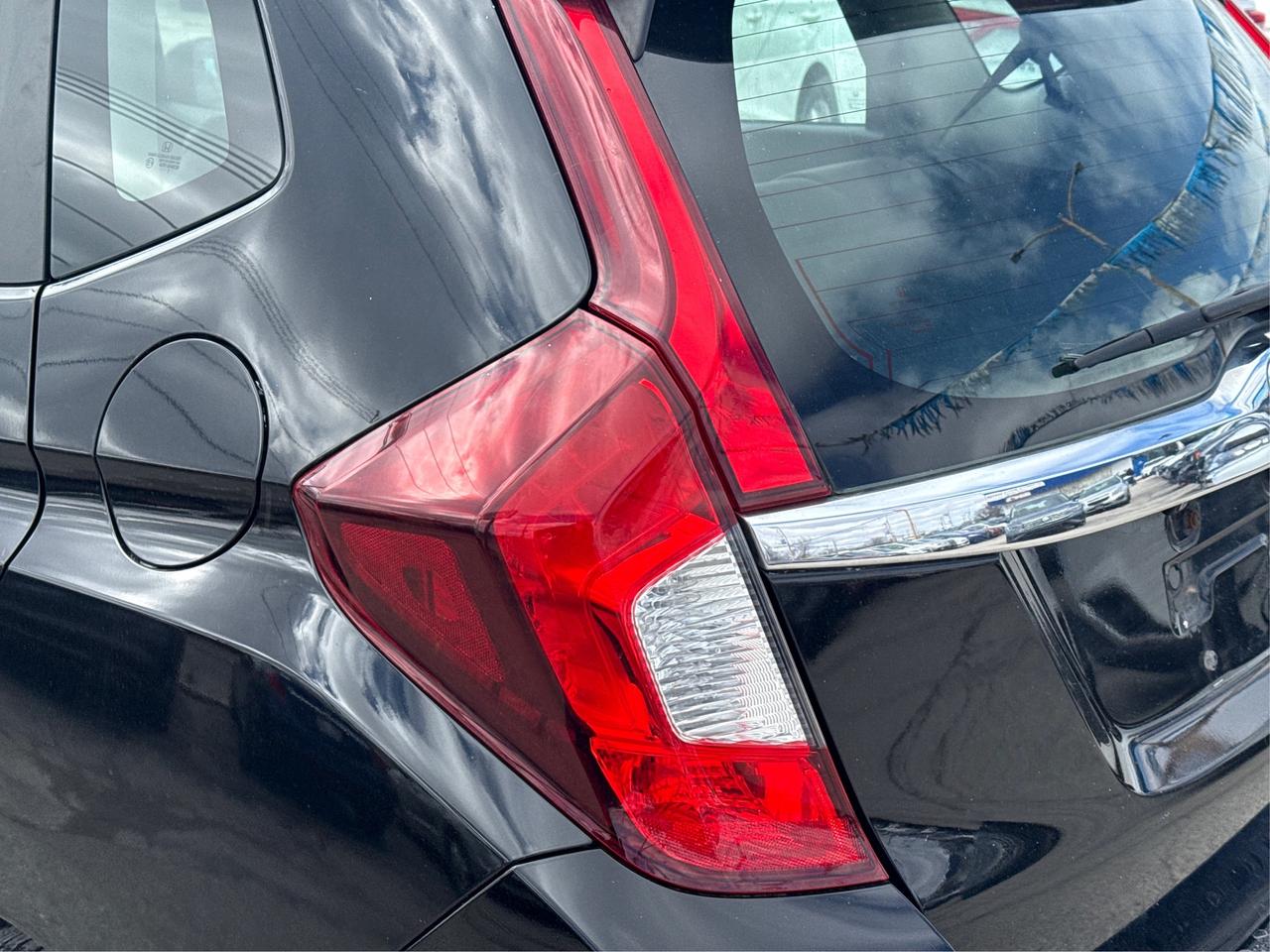 2017 Honda Fit LEATHER SUNROOF CERTIFIED  WE FINANCE ALL CREDIT! Photo