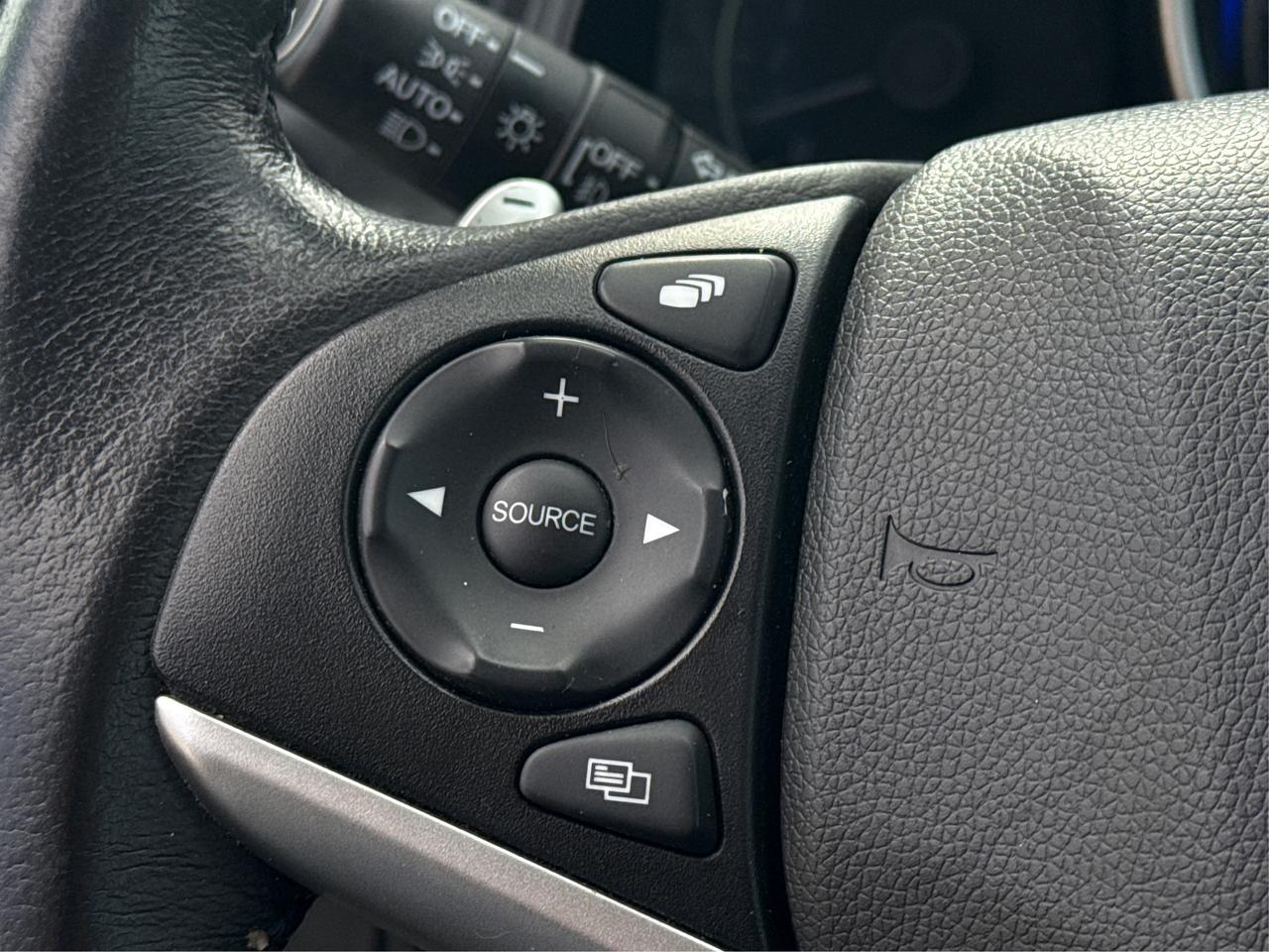 2017 Honda Fit LEATHER SUNROOF CERTIFIED  WE FINANCE ALL CREDIT! Photo