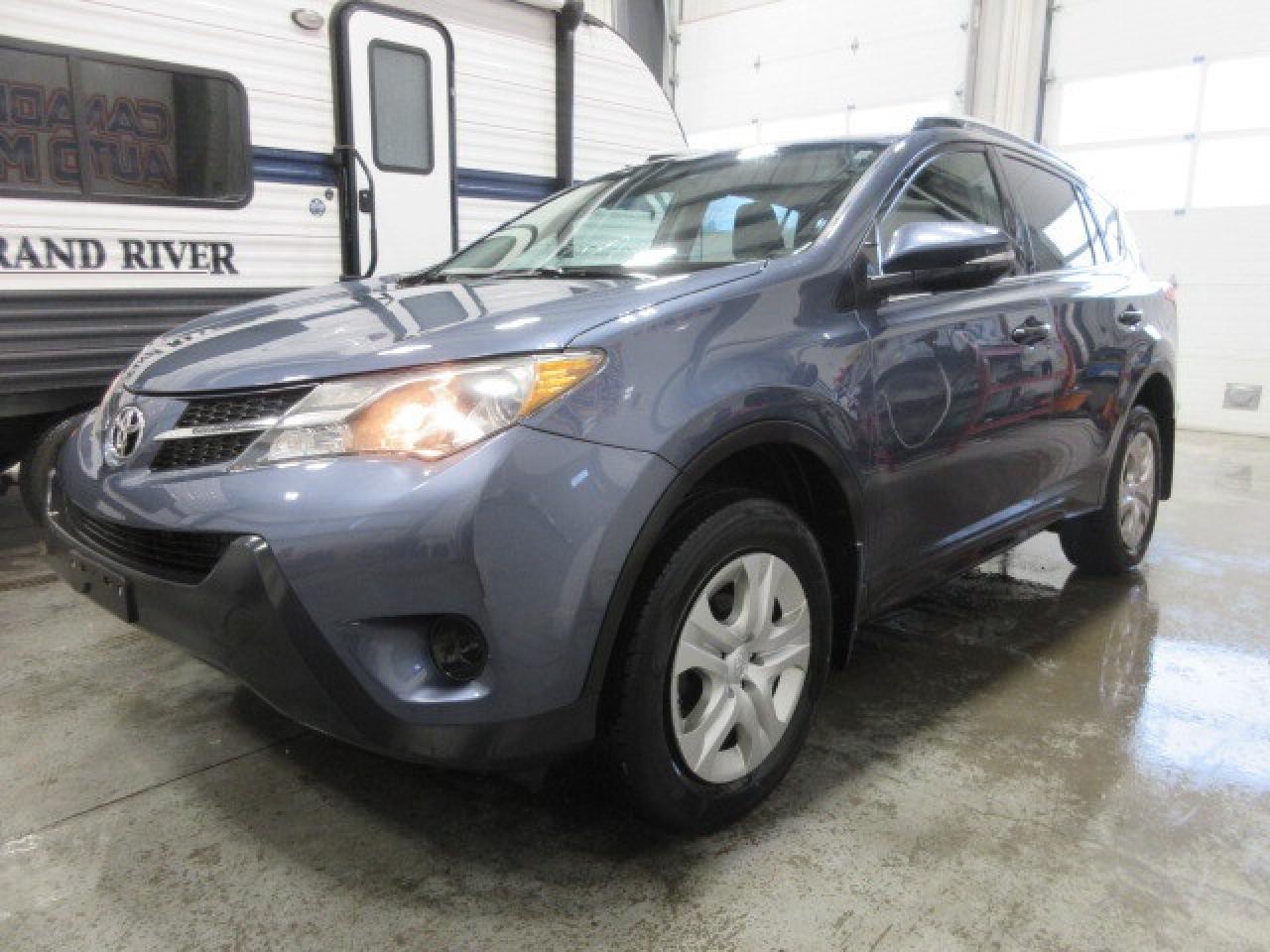 2013 Toyota RAV4 AWD LE, AUTO, A/C, BT, CAMERA, JUST 101K! Photo