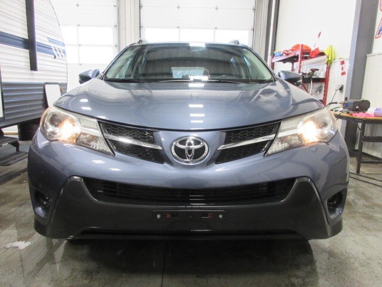2013 Toyota RAV4 AWD LE, AUTO, A/C, BT, CAMERA, JUST 101K! Photo