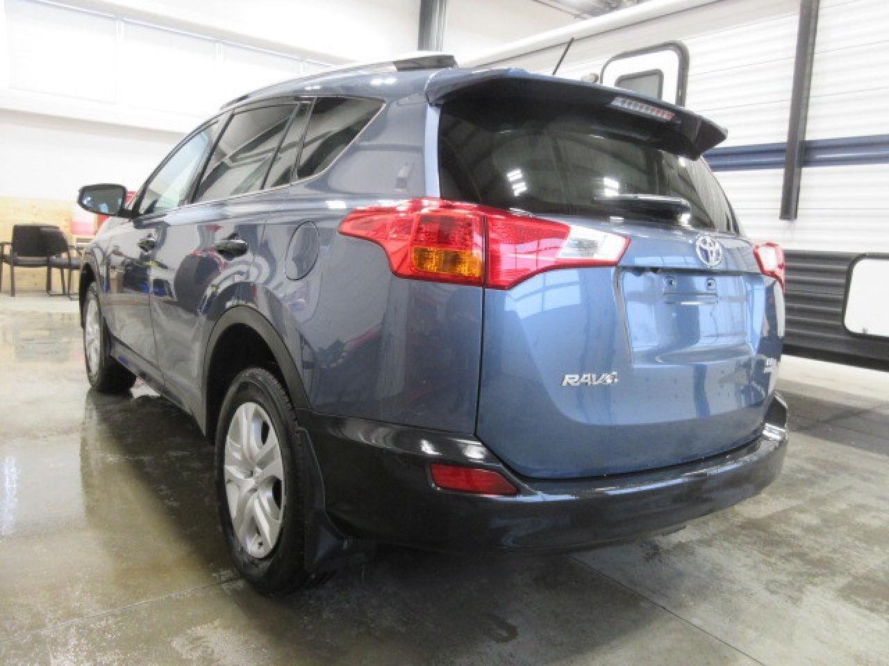 2013 Toyota RAV4 AWD LE, AUTO, A/C, BT, CAMERA, JUST 101K! Photo
