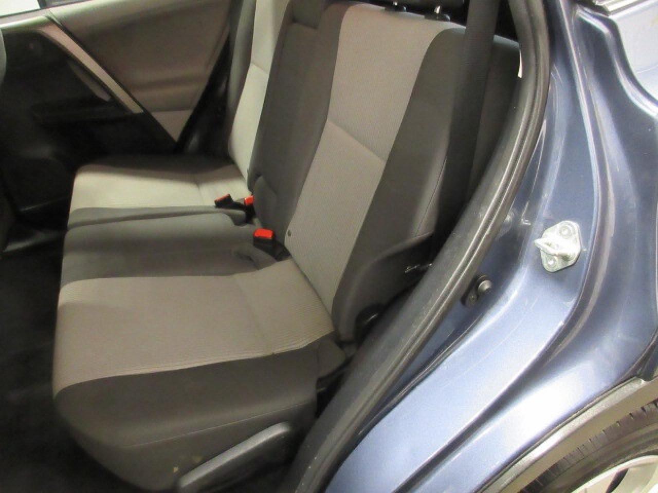 2013 Toyota RAV4 AWD LE, AUTO, A/C, BT, CAMERA, JUST 101K! Photo