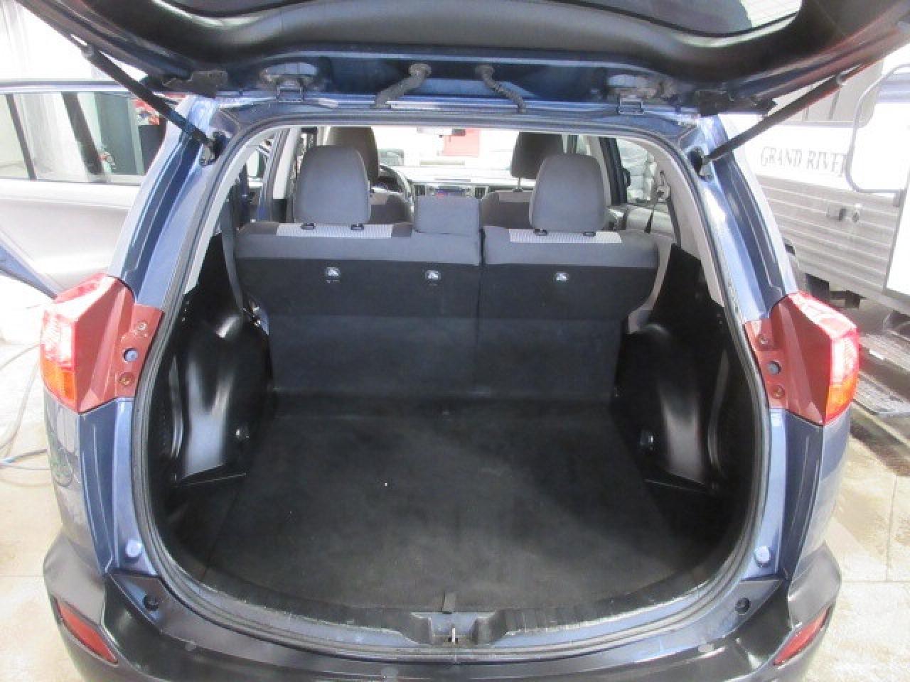 2013 Toyota RAV4 AWD LE, AUTO, A/C, BT, CAMERA, JUST 101K! Photo