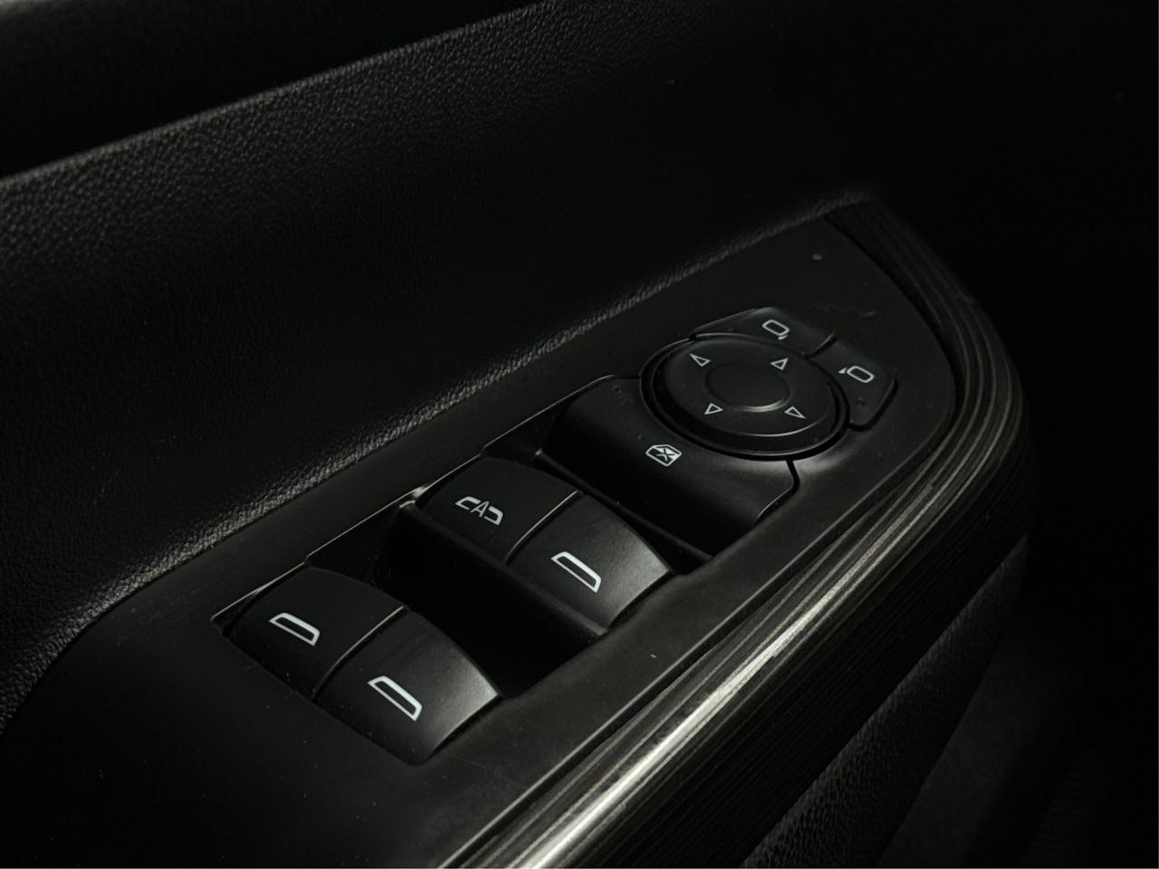 2019 GMC Acadia AWD 7 PASS HEATED SEATS! WE FINANCE ALL CREDIT! Photo