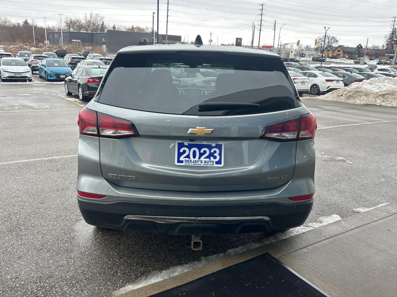 2023 Chevrolet Equinox LT TURBO Photo3