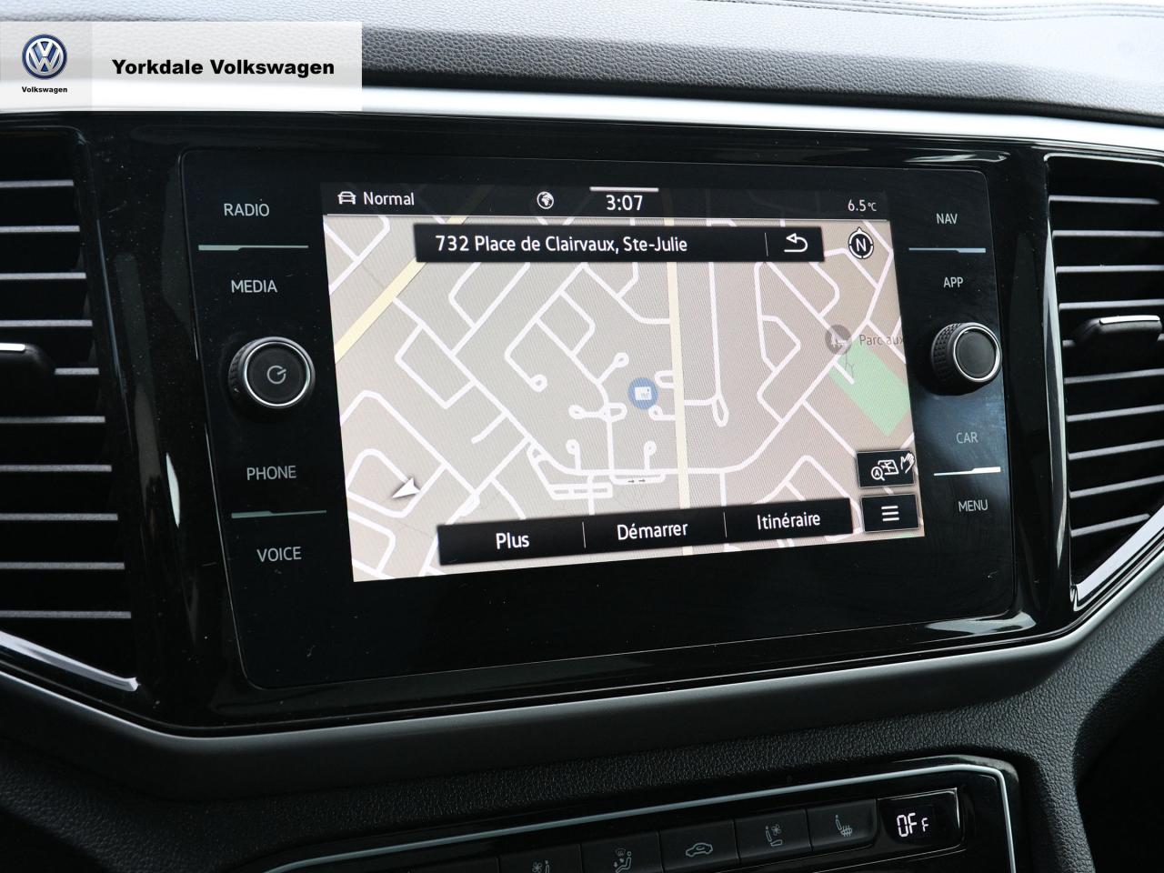 2023 Volkswagen Atlas Cross Sport  Photo