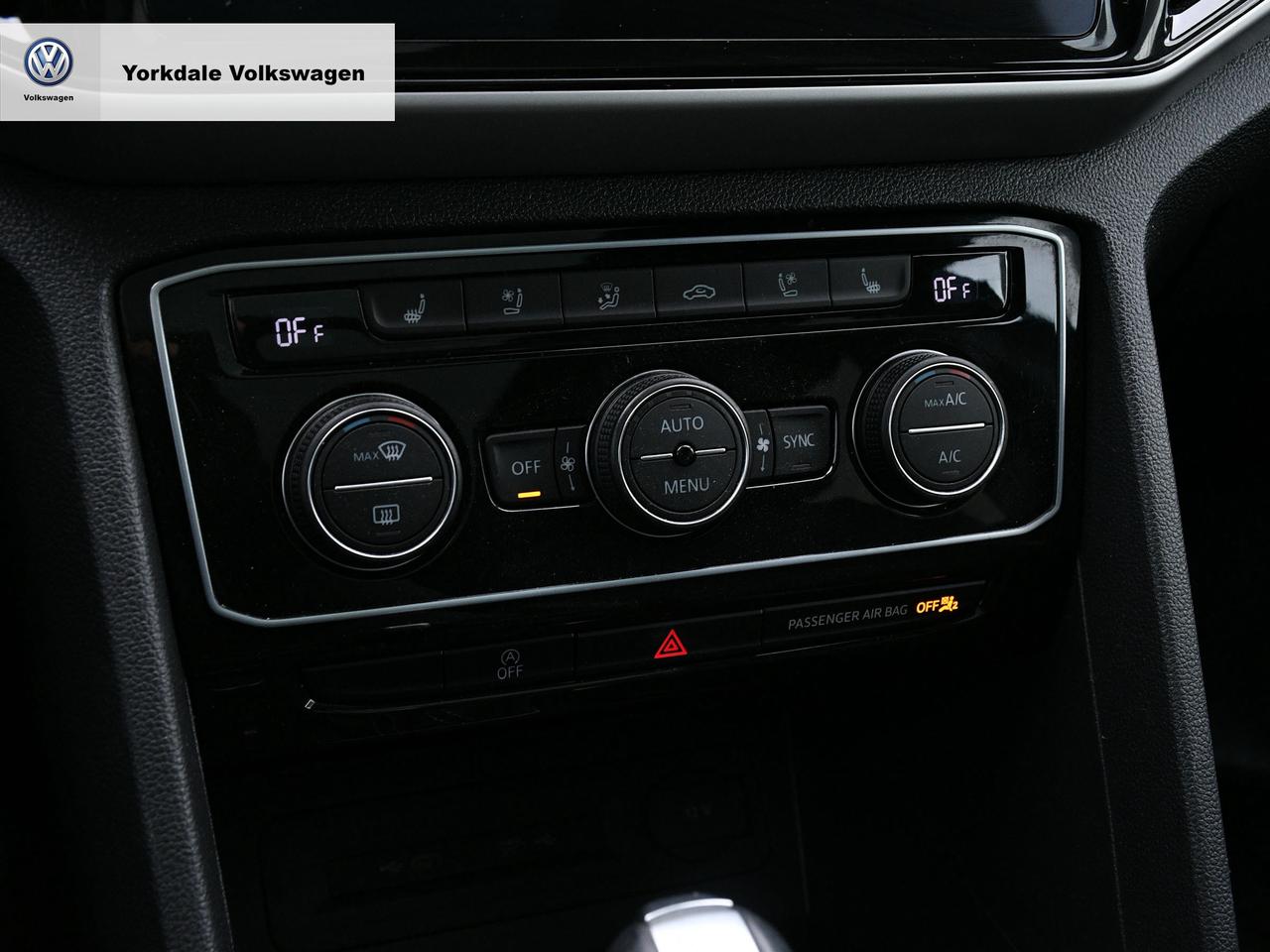 2023 Volkswagen Atlas Cross Sport  Photo