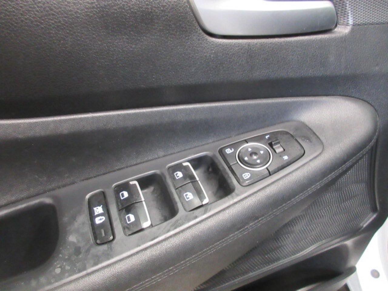 2019 Hyundai Santa Fe PREFERRED AWD, HTD. SEATS, APPLE/ANDROID, 89K! Photo