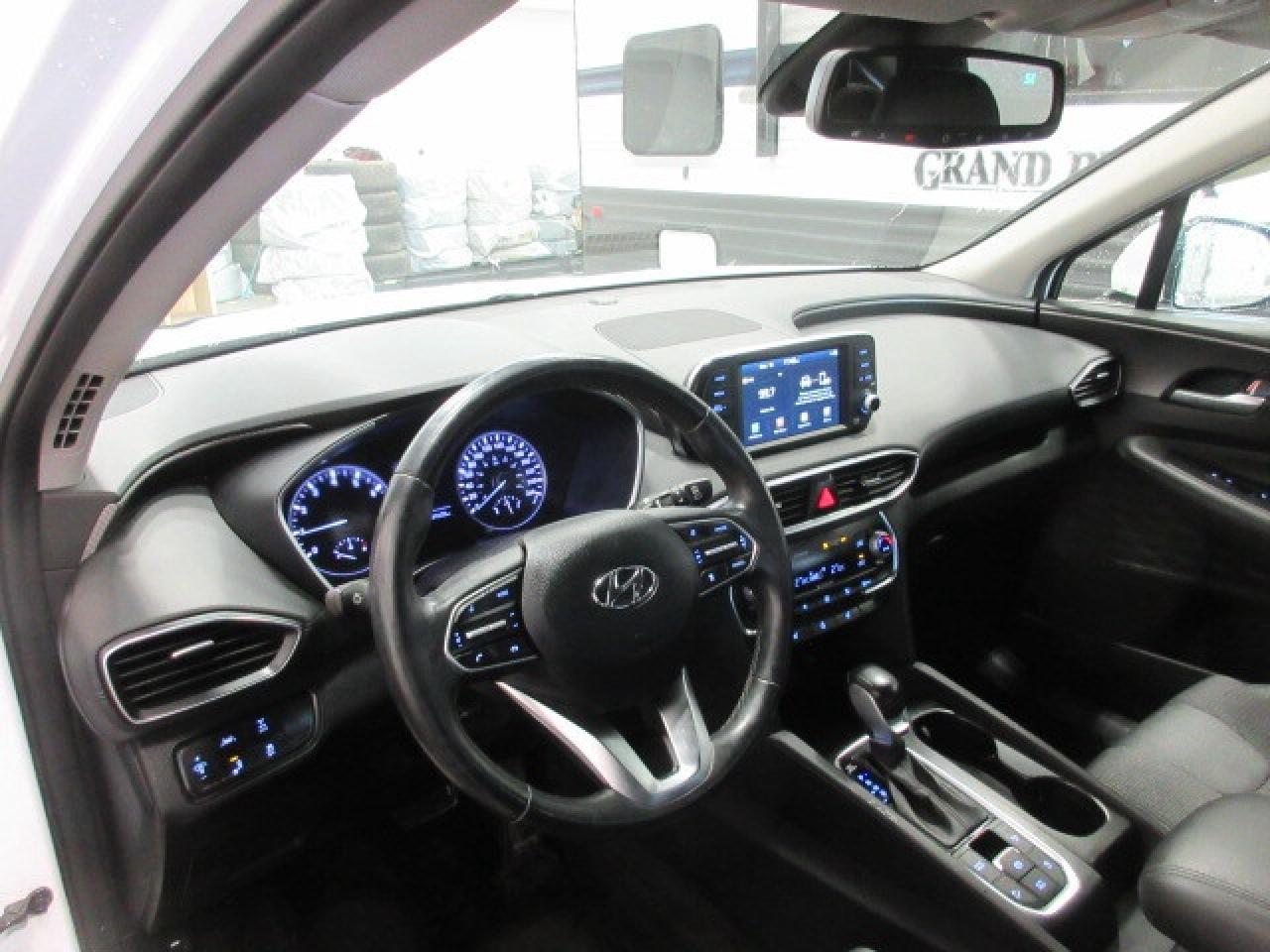 2019 Hyundai Santa Fe PREFERRED AWD, HTD. SEATS, APPLE/ANDROID, 89K! Photo