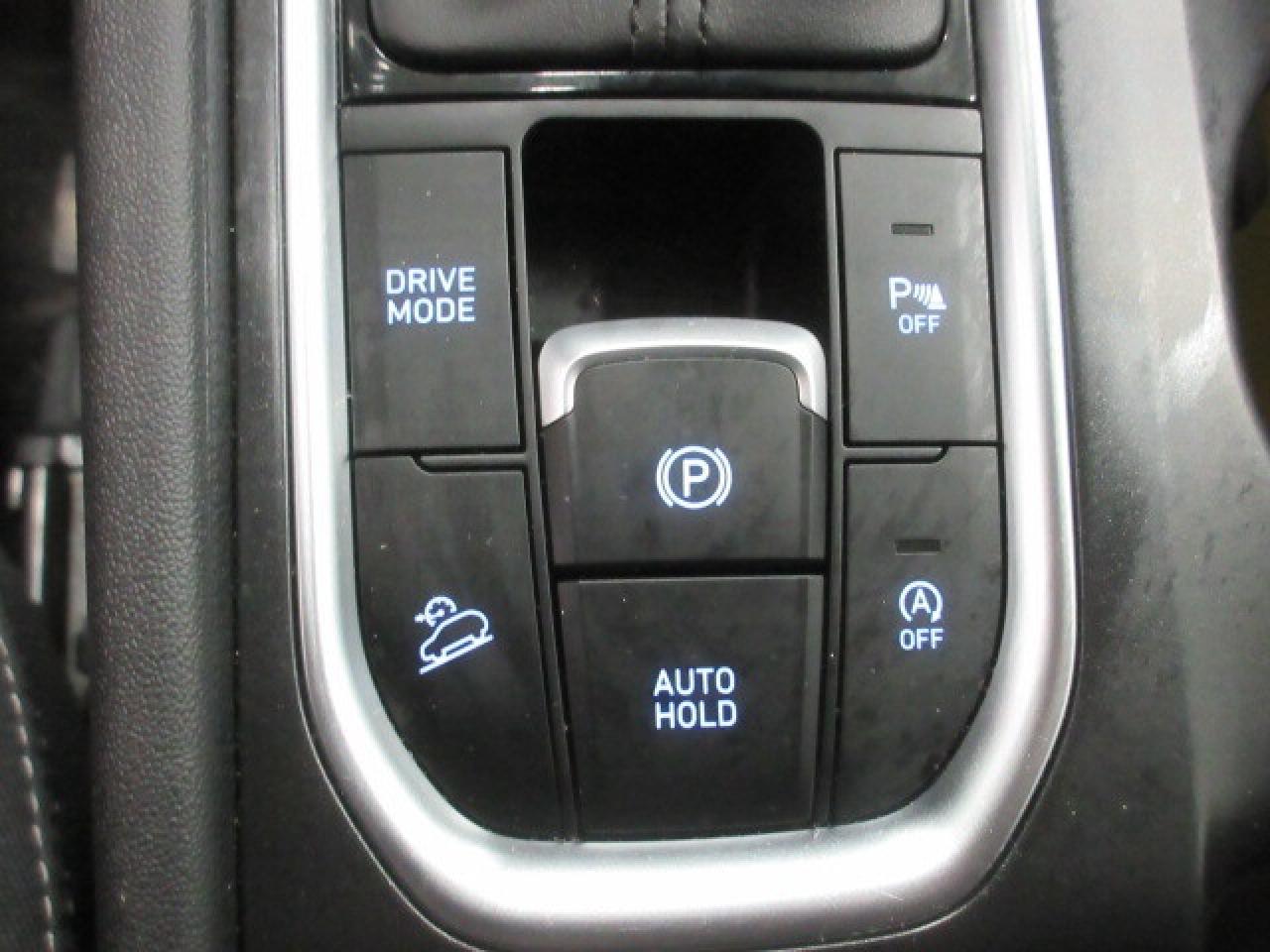 2019 Hyundai Santa Fe PREFERRED AWD, HTD. SEATS, APPLE/ANDROID, 89K! Photo