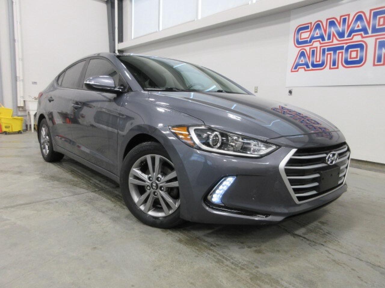 2017 Hyundai Elantra GL, AUTO, A/C, ALLOYS, APPLE/ANDROID, CAMERA, 82K! Photo