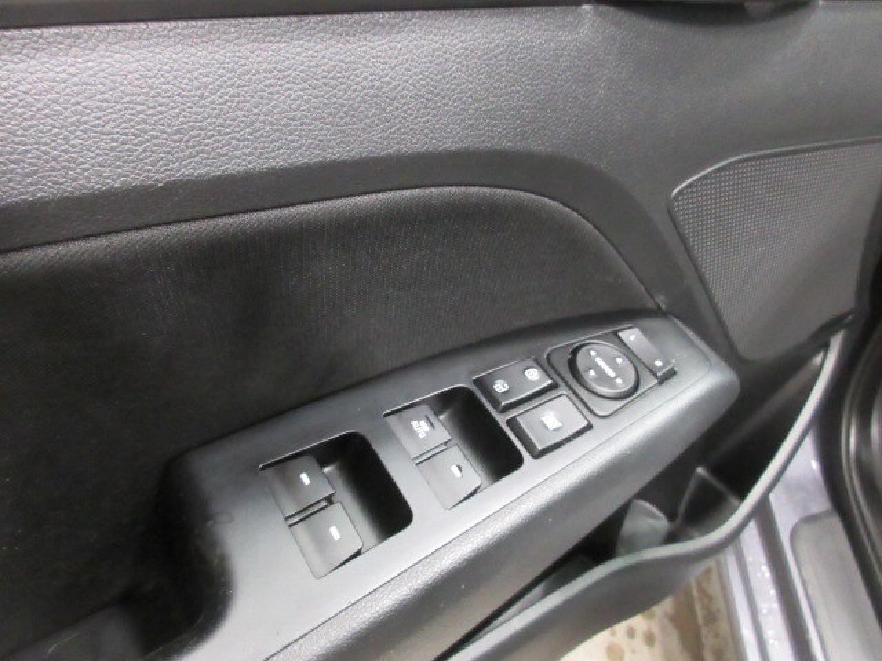 2017 Hyundai Elantra GL, AUTO, A/C, ALLOYS, APPLE/ANDROID, CAMERA, 82K! Photo