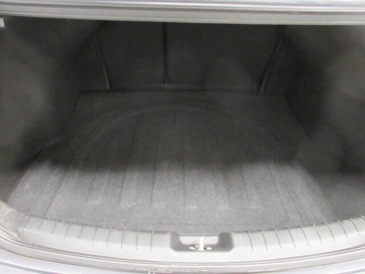 2017 Hyundai Elantra GL, AUTO, A/C, ALLOYS, APPLE/ANDROID, CAMERA, 82K! Photo