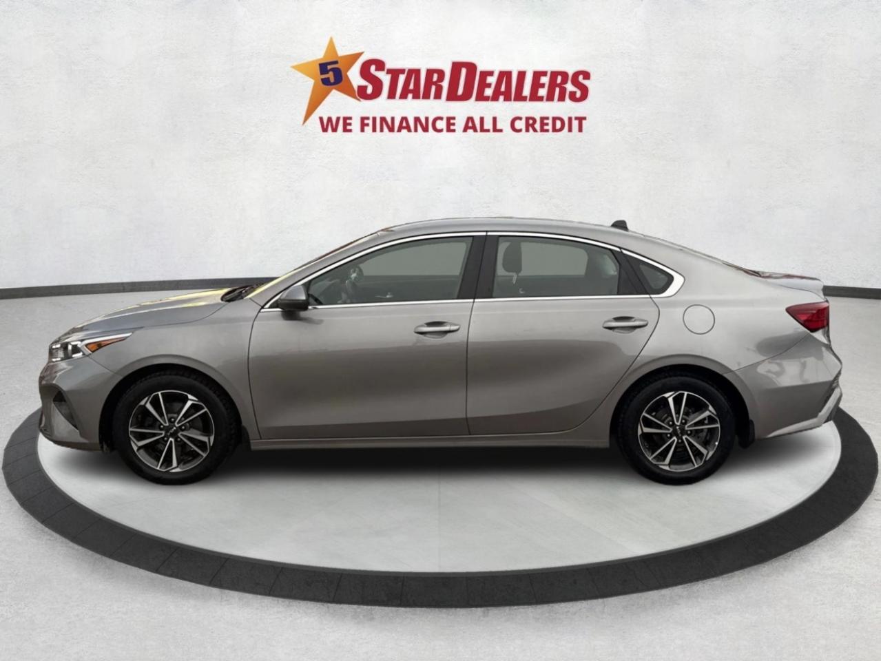 2022 Kia Forte EX IVT HEATED SEATS CLEAN! WE FINANCE ALL CREDIT Photo